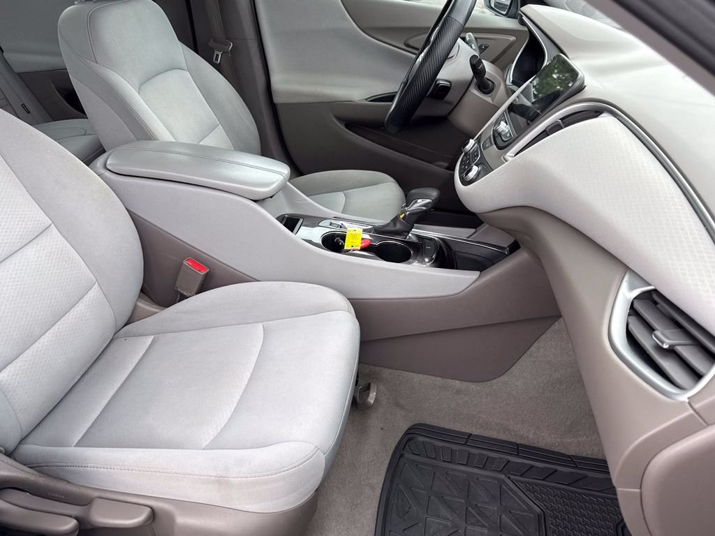 Used 2023 Sterling Gray Metallic Chevrolet LT image 34