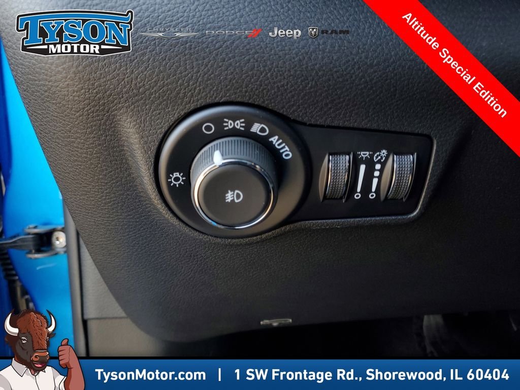 New 2026 Hydro Blue Pearlcoat Jeep Latitude image 18