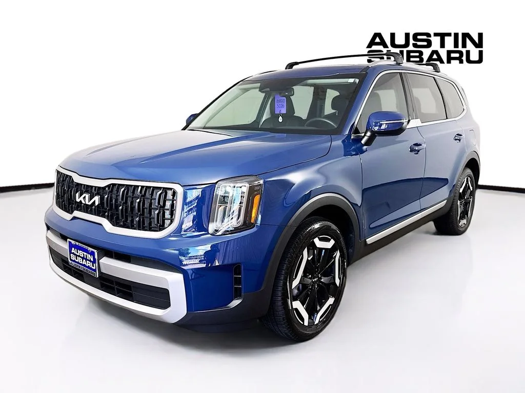 Used 2025 Black Kia EX image 3