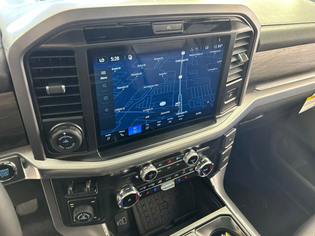 New 2026 Iconic Silver Metallic Ford Lariat image 20