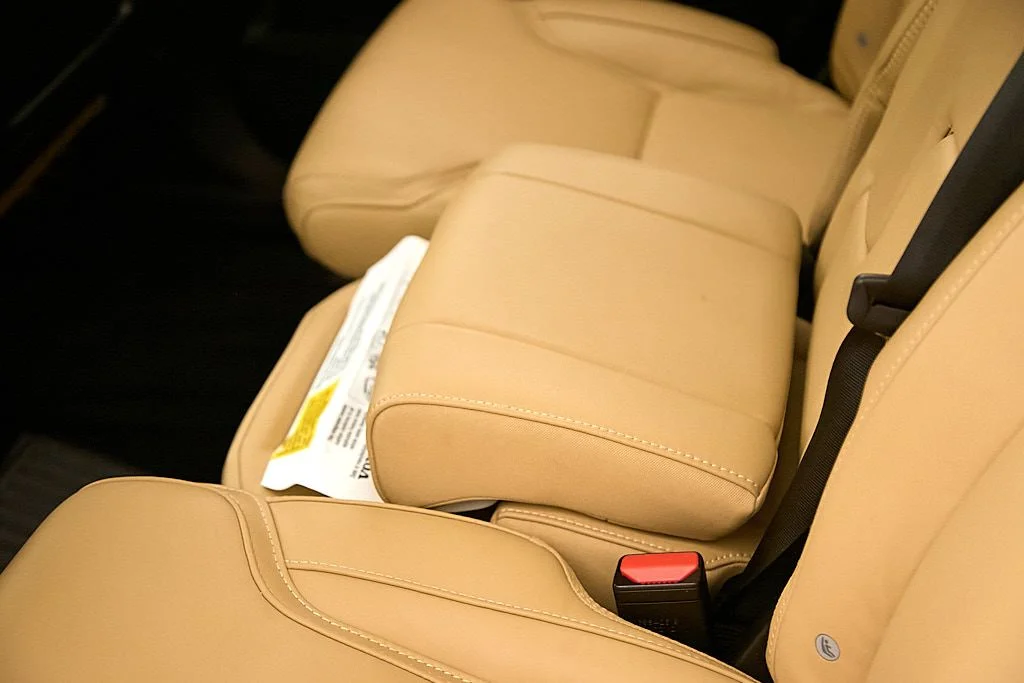 Certified Used 2023 Crystal White Volvo Ultimate image 22