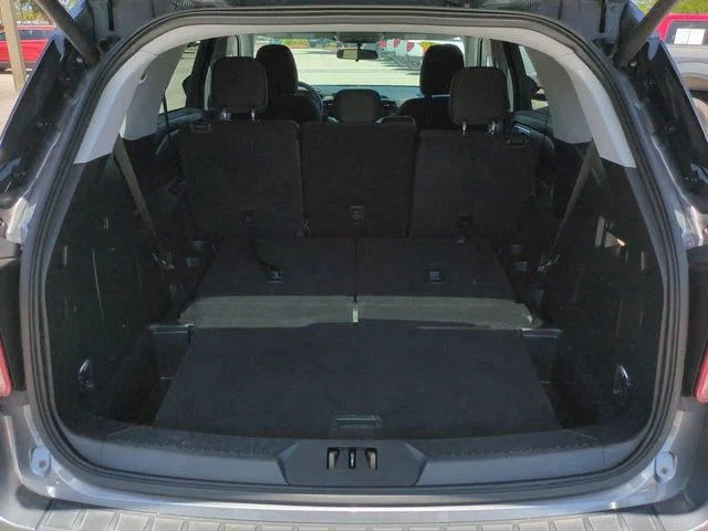Used 2023 Gray Metallic Ford XLT image 13