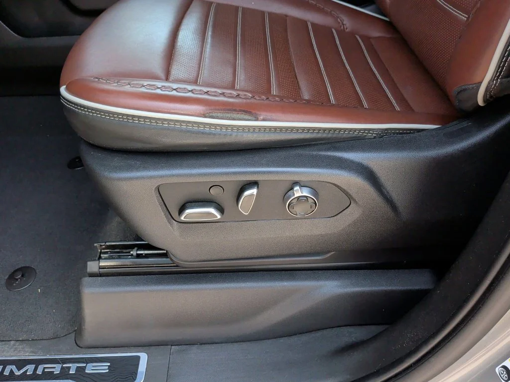Used 2024 Silver GMC Denali Ultimate image 14