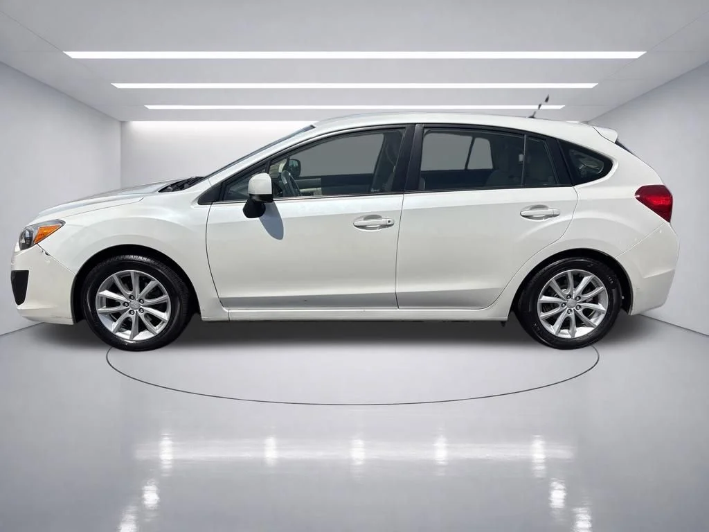 Used 2014 Satin White Pearl Subaru 2.0i Premium image 3