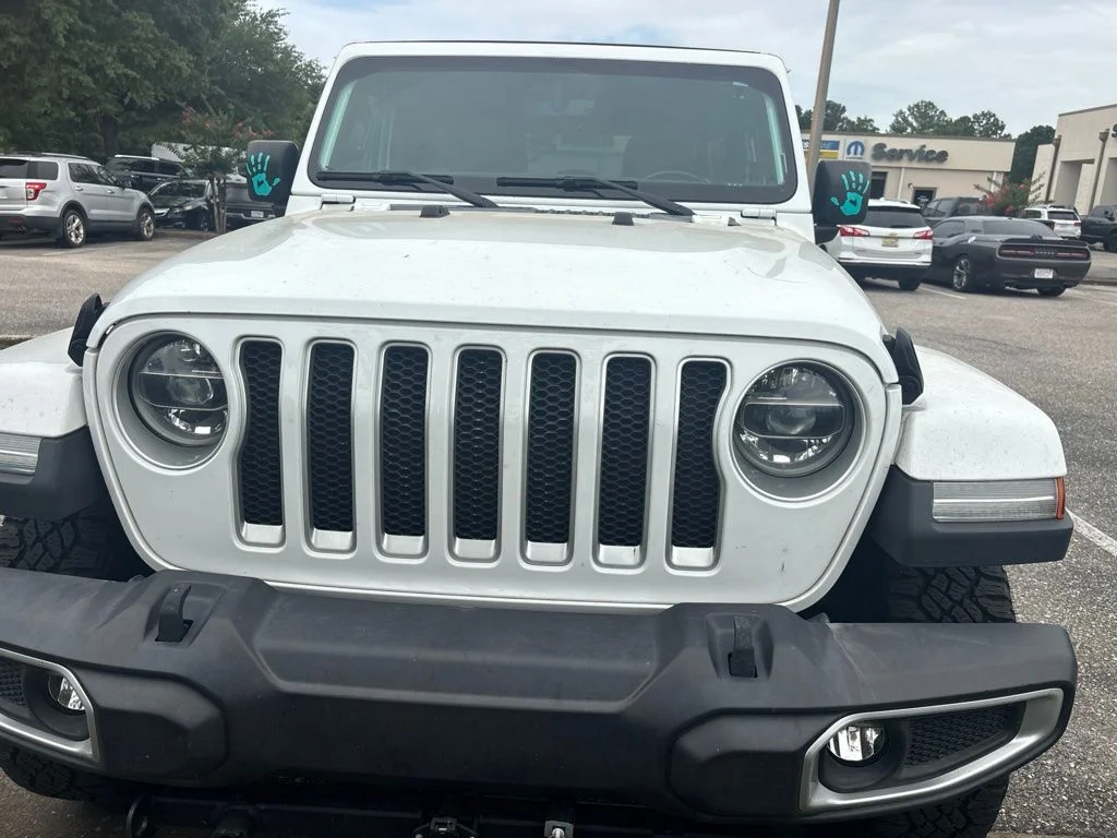 Used 2021 White Jeep Unlimited Sahara image 4