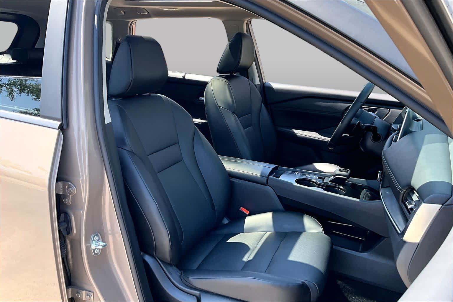 Used 2024 Baja Storm Metallic Nissan SV image 9