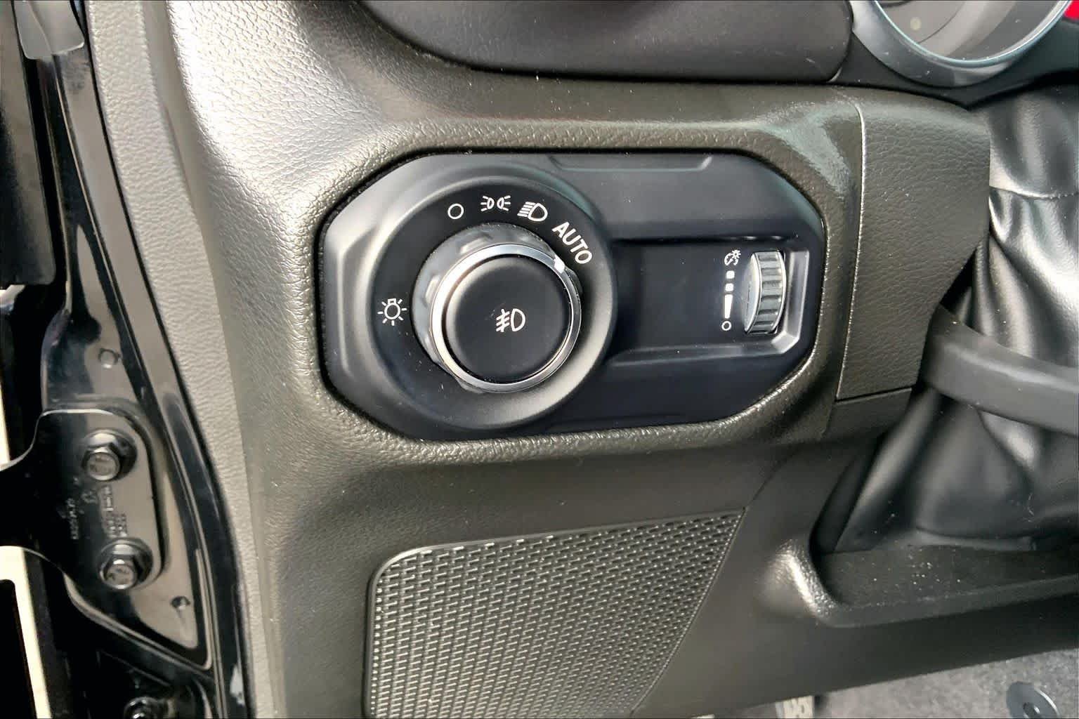Used 2023 Black Clearcoat Jeep Sport Altitude image 35