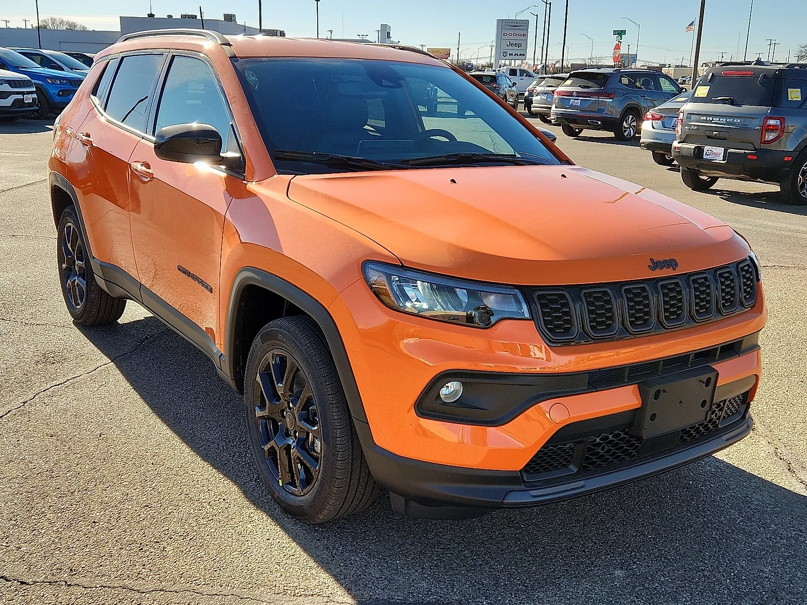 New 2026 Orange Jeep LATITUDE ALTITUDE 4X4 image 6