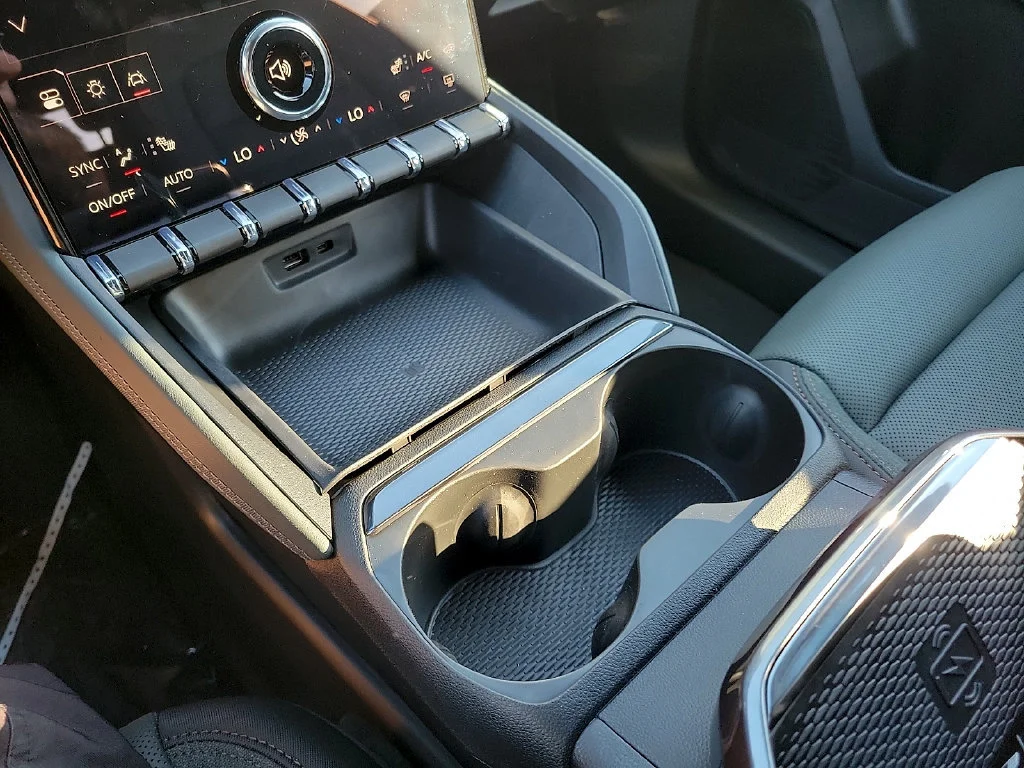 2027 GMC Terrain AT4 - Photo 25