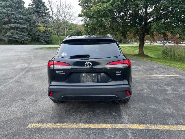 Used 2022 Black Toyota XLE image 4