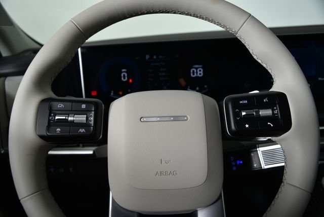 New 2027 White Hyundai SE AWD image 17