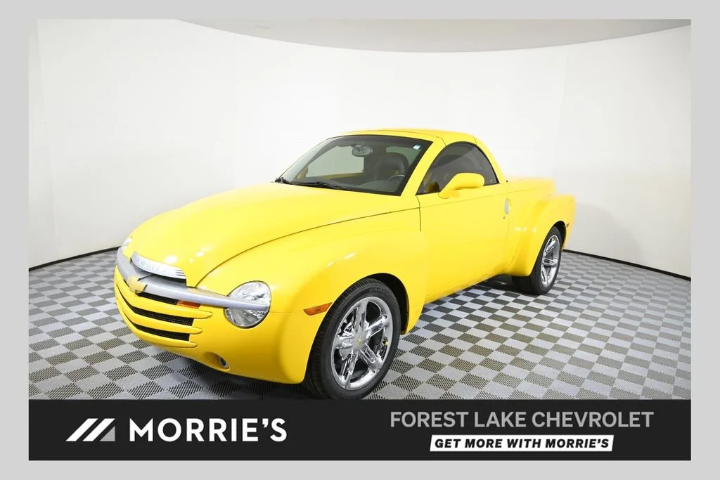 2005 Chevrolet SSR LS's photo
