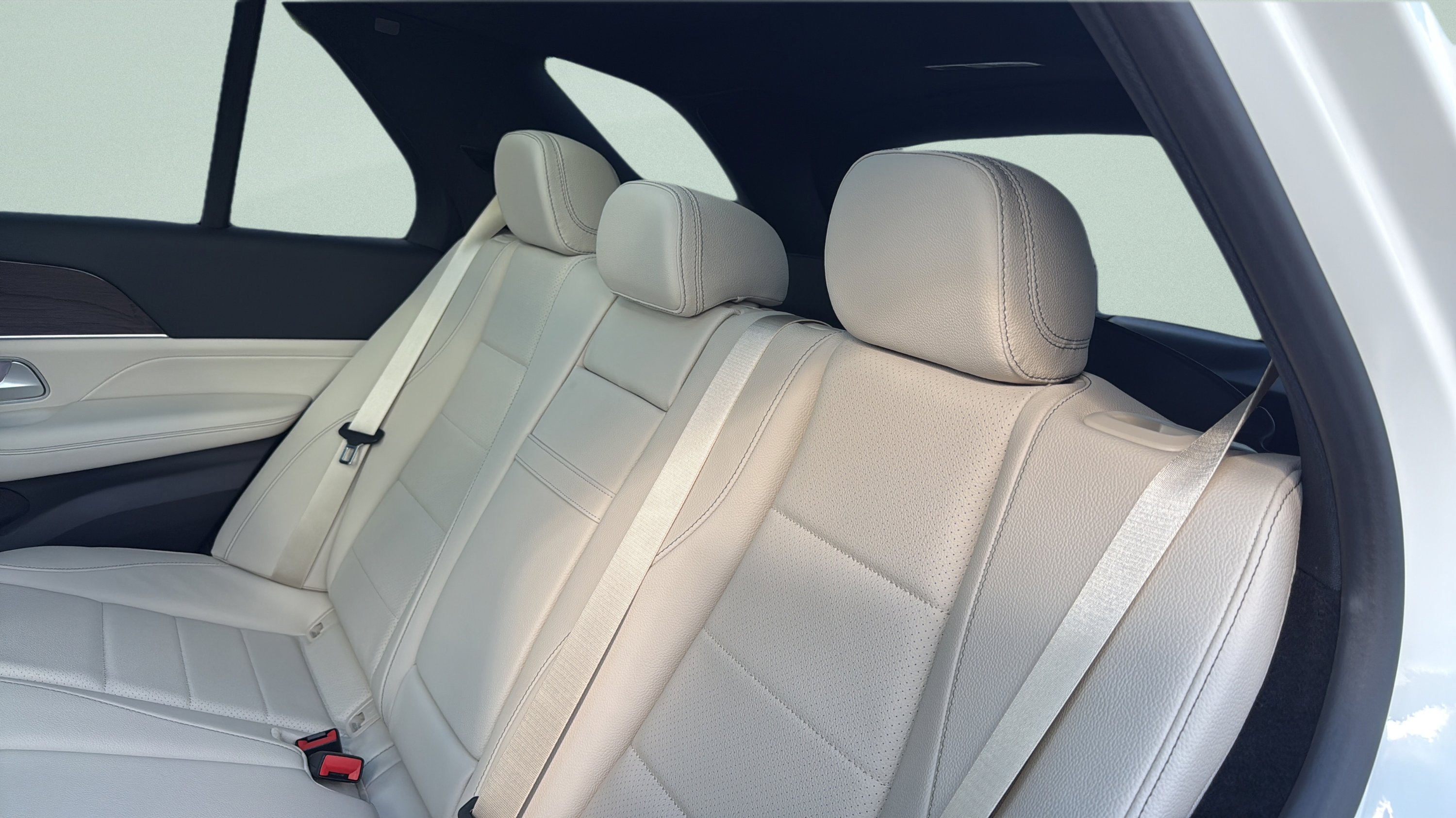 Certified Used 2026 Polar White Mercedes-Benz GLE 450 image 23