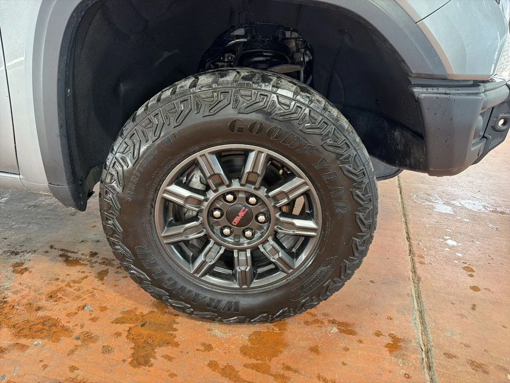 Used 2024 Sterling Metallic GMC AT4X image 10
