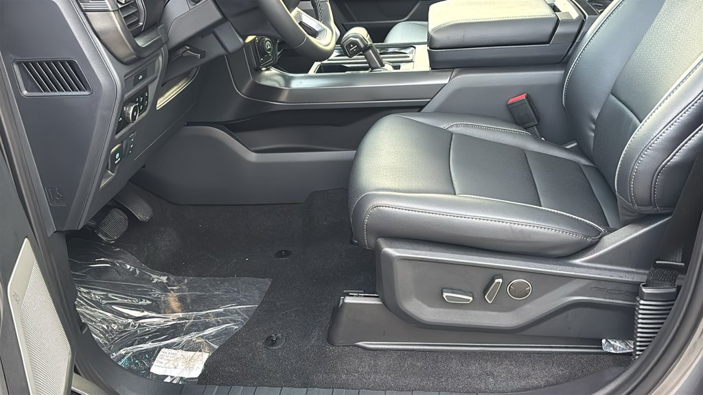 New 2026 Carbonized Gray Metallic Ford Lariat image 23