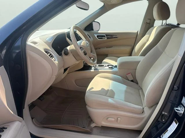 Used 2015 Blue Nissan SV image 11