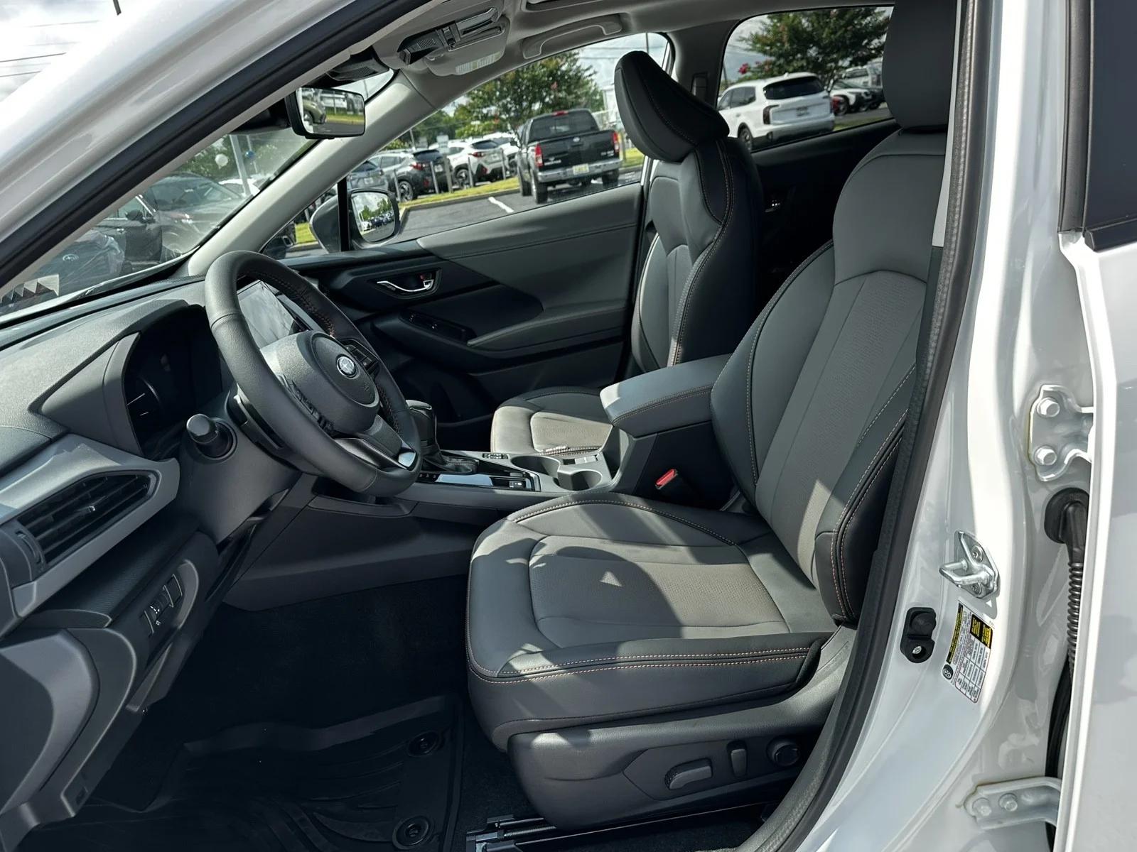 New 2026 CRYSTAL WHITE PEARL Subaru Limited image 12