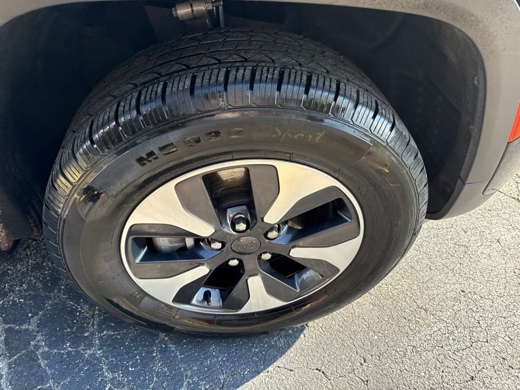 Used 2024 Brown Jeep 4xe image 10