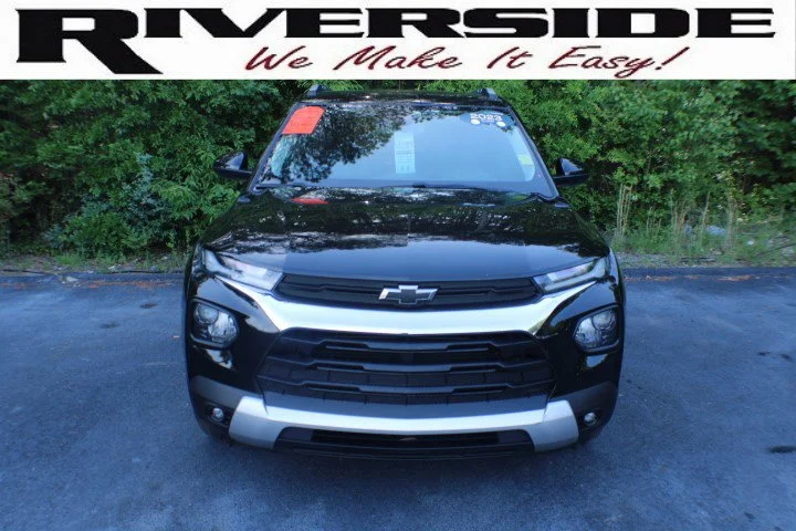 Used 2023 Mosaic Black Metallic Chevrolet LT image 17