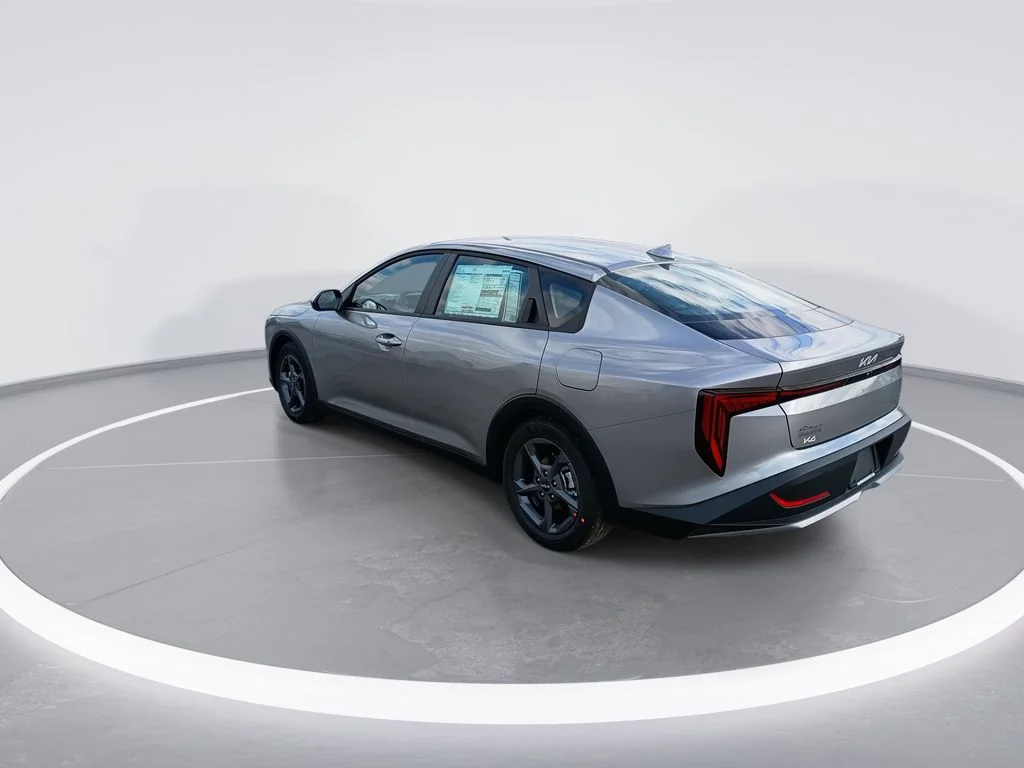 Used 2025 Gray Kia LXS image 6