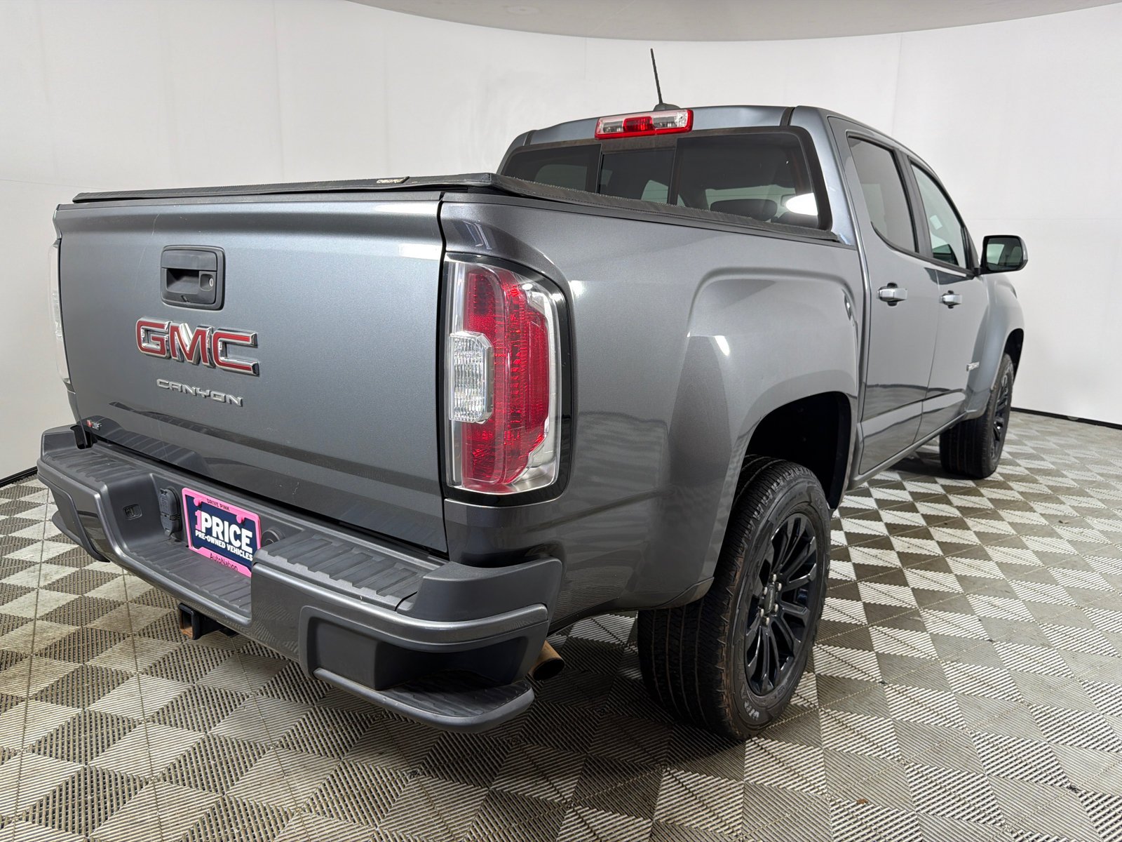 Used 2022 Satin Steel Metallic GMC 2WD Elevation image 3