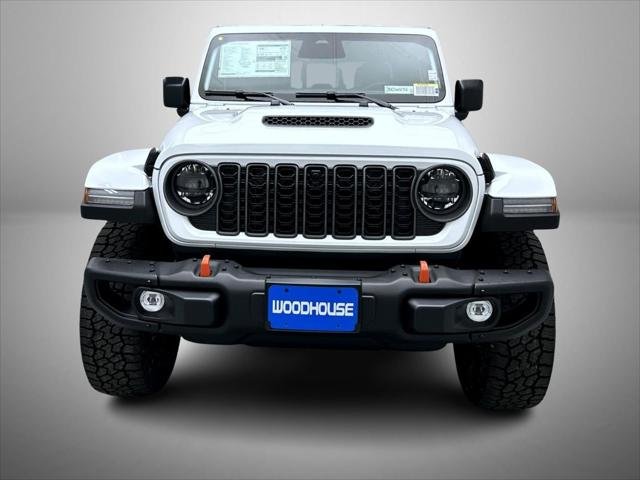 New 2026 Bright White Clear-Coat Exterior Paint Jeep Mojave X image 2