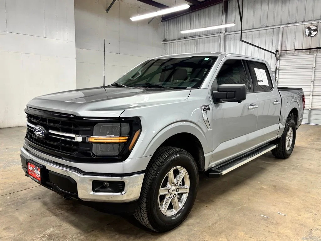 Used 2024 Silver Ford XLT image 3