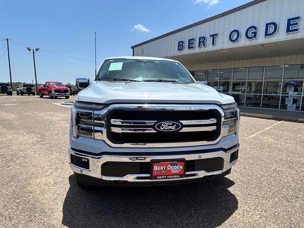 Used 2025 White Ford Lariat image 2