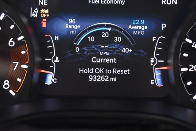 Used 2024 Gray Jeep Latitude image 27