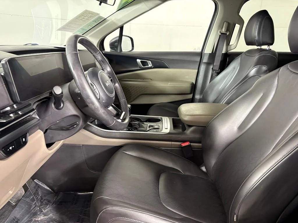 Used 2025 Gray Kia LXS image 20