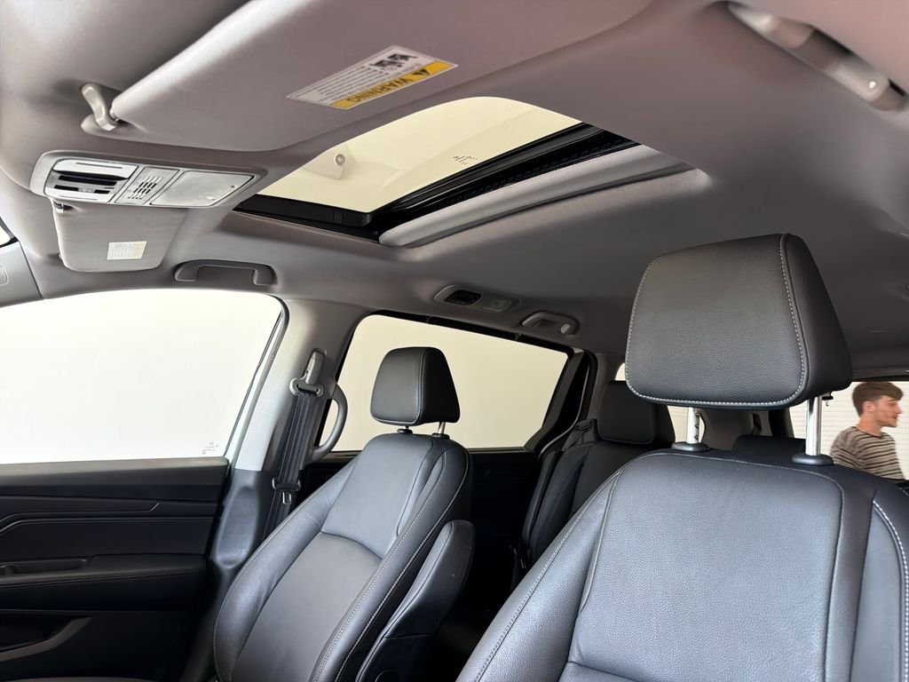 Used 2024  Honda EX-L image 16