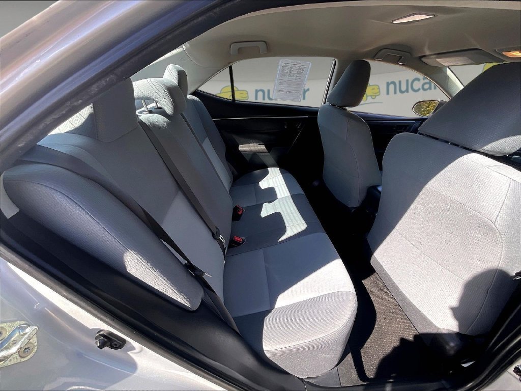 Used 2015 Silver Toyota L image 16