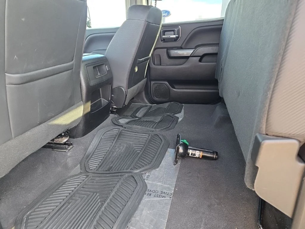 Used 2019 Black GMC SLT image 17