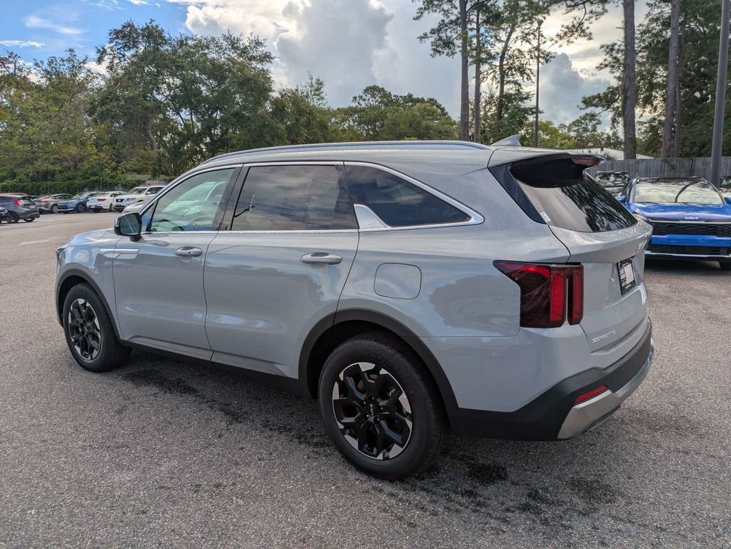 New 2026 Wolf Gray Kia S image 6