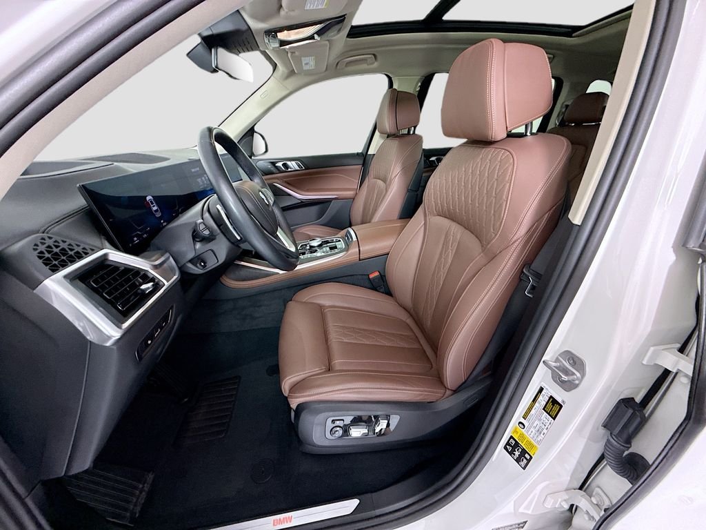 Used 2024 Alpine White BMW xDrive40i image 19