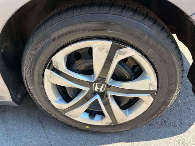 Used 2016 Modern Steel Metallic Honda LX image 11