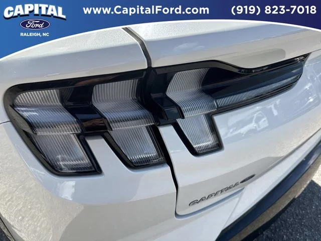 Used 2023 White Ford Premium image 15