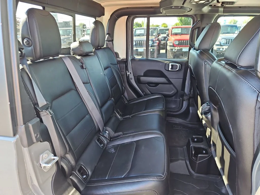 Used 2021 Sting-Gray Clearcoat Jeep Overland image 27