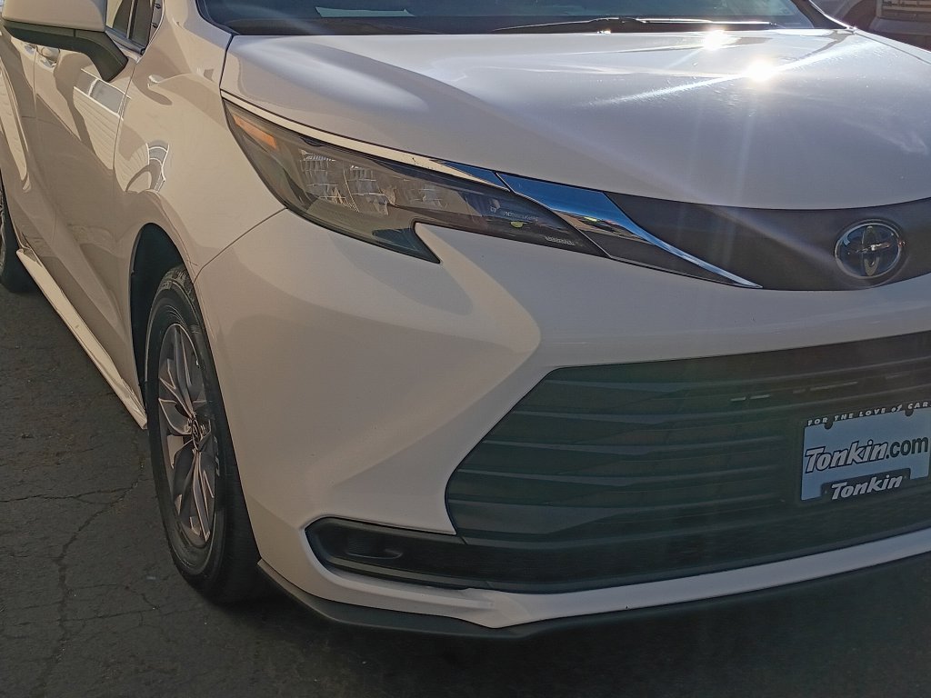 Used 2025 White Toyota LE image 11