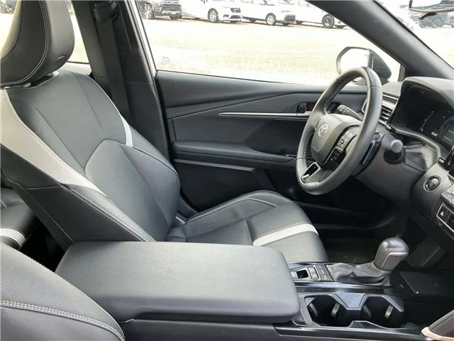 Used 2025 Wind Chill Pearl Toyota XSE image 14