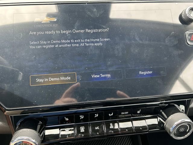New 2027 Sterling Grey Metallic Chevrolet LT image 19