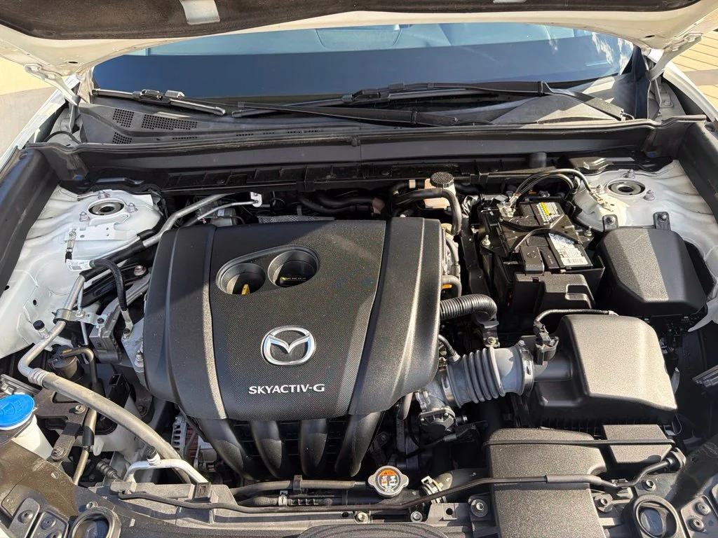 Used 2022 White Mazda 2.5 S image 31