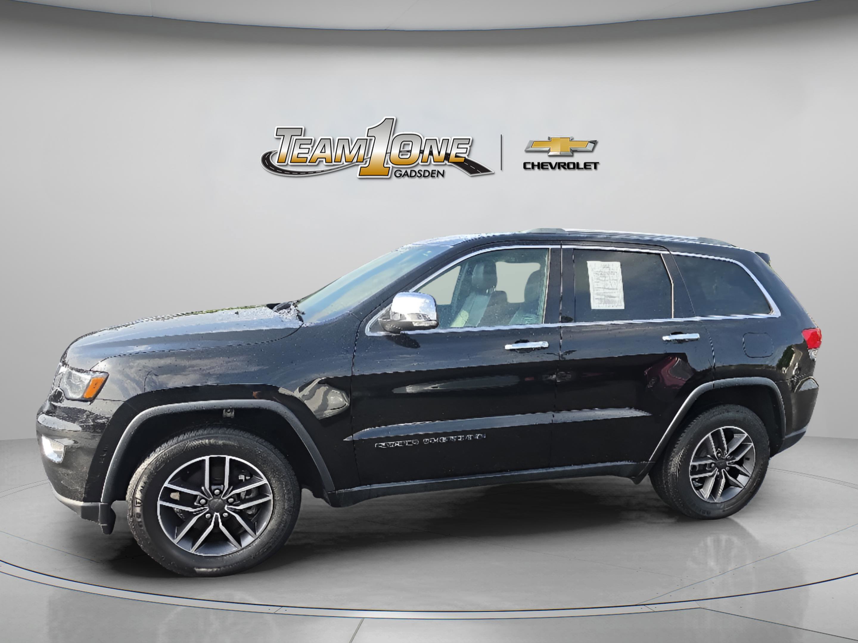 Used 2019 Black Jeep Limited 4x2 image 4