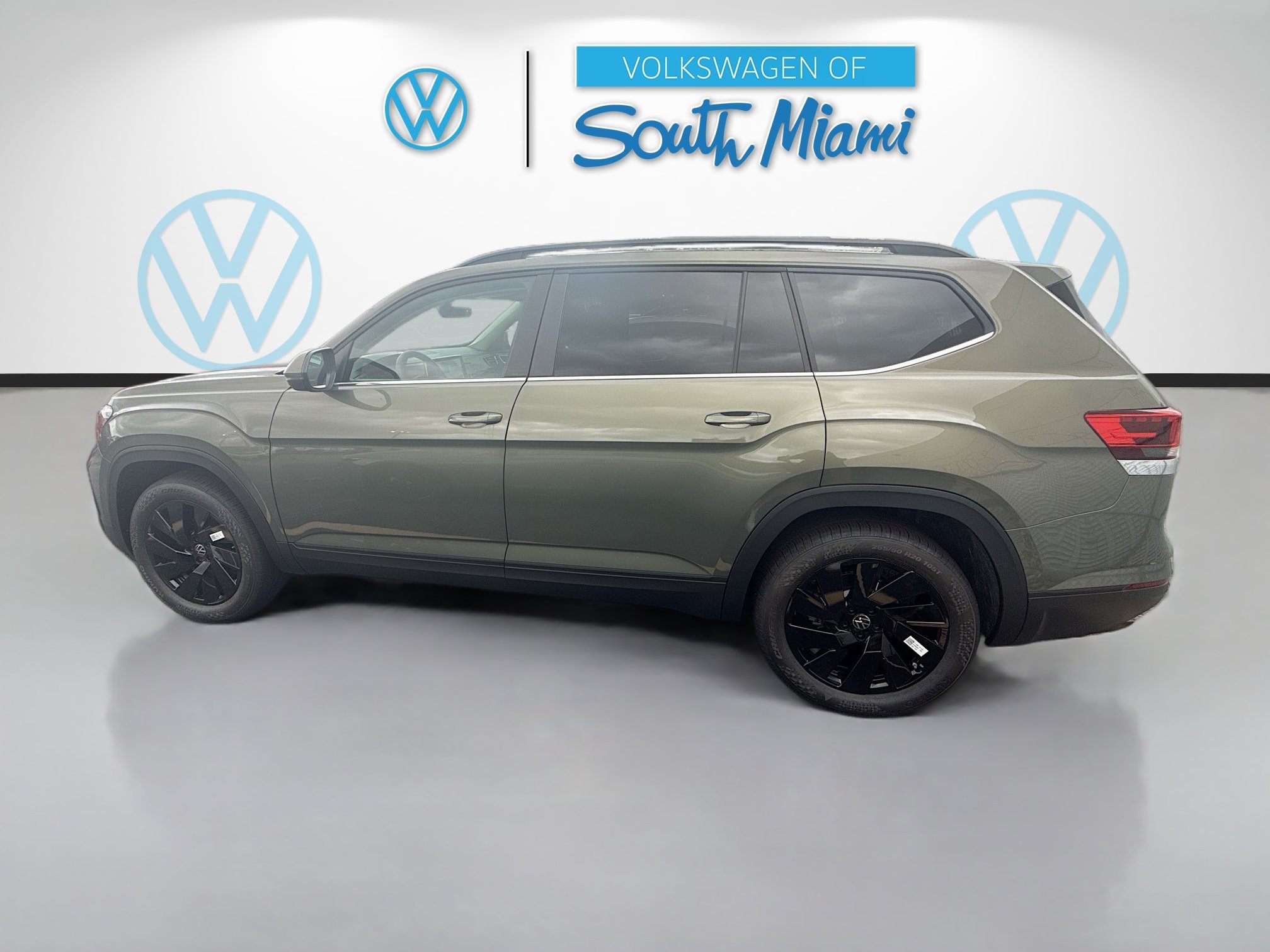 New 2026 Green Volkswagen 2.0T SE w/Technology image 4