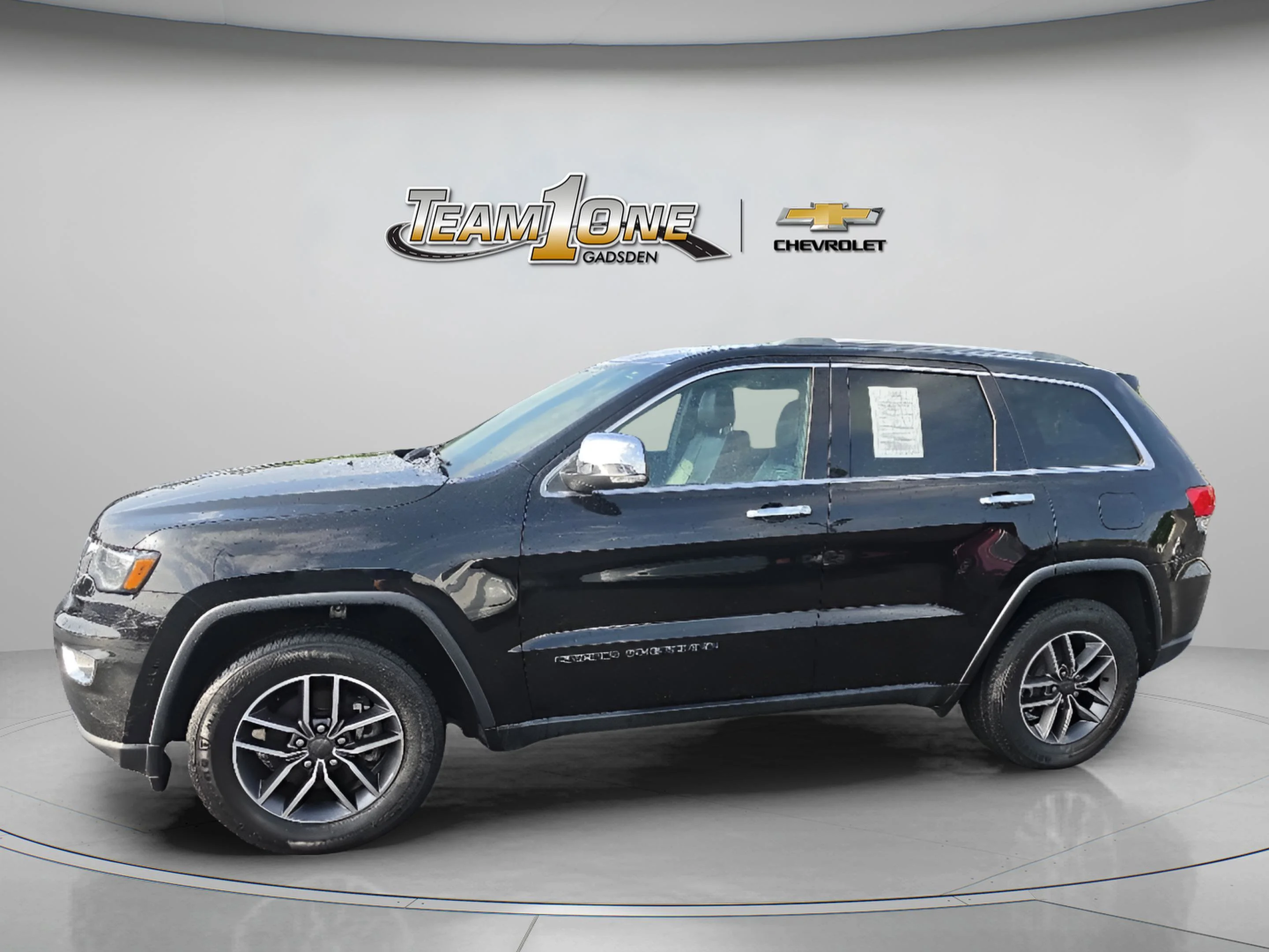 Used 2019 Black Jeep Limited 4x2 image 4