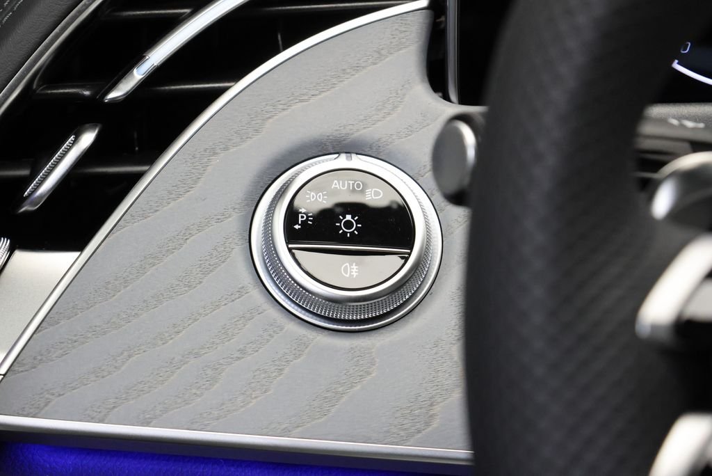 New 2026 Moonlight White Magno Mercedes-Benz E 53 AMG® image 19