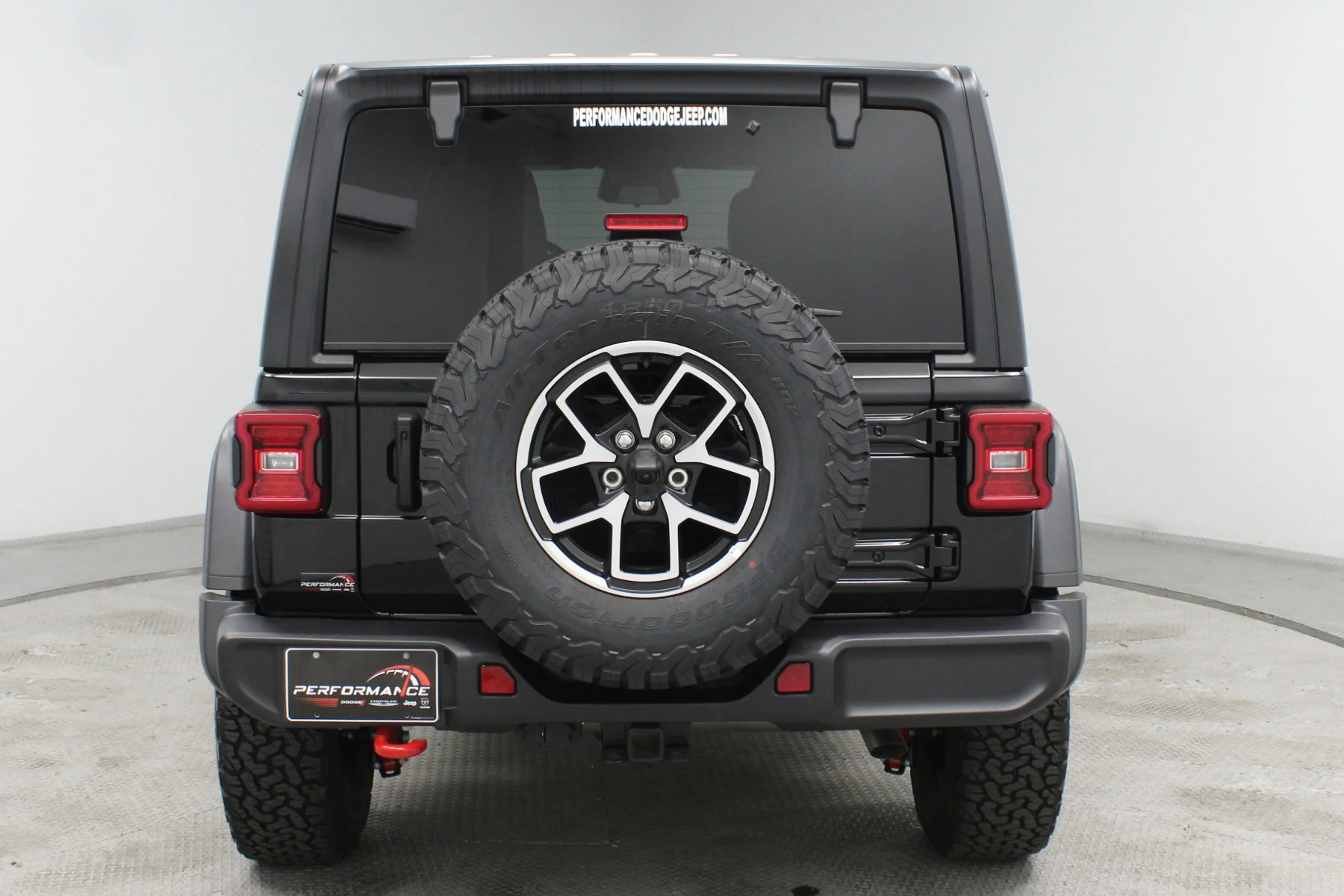 New 2026 Black Clearcoat Jeep 4-Door Rubicon 4x4 image 25