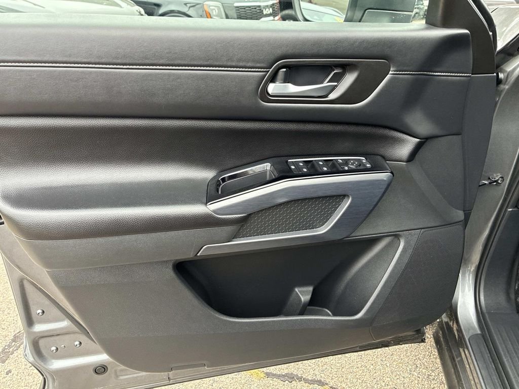Used 2025 Gray Nissan SL image 22
