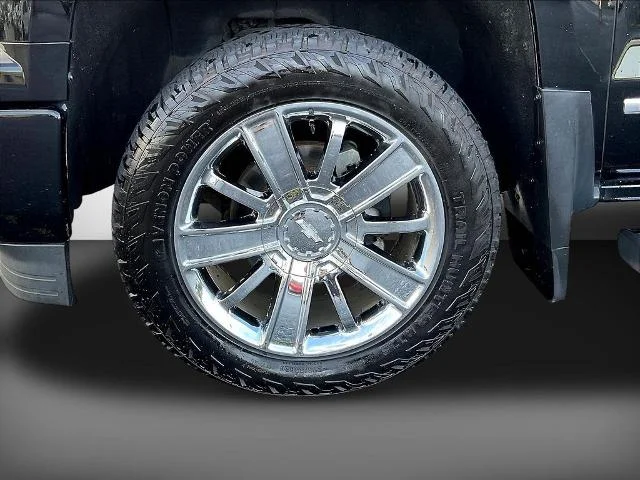 Used 2015 Black Chevrolet  image 39