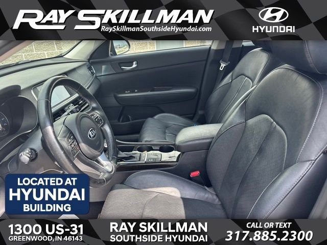 Used 2016 Black Kia EX image 12